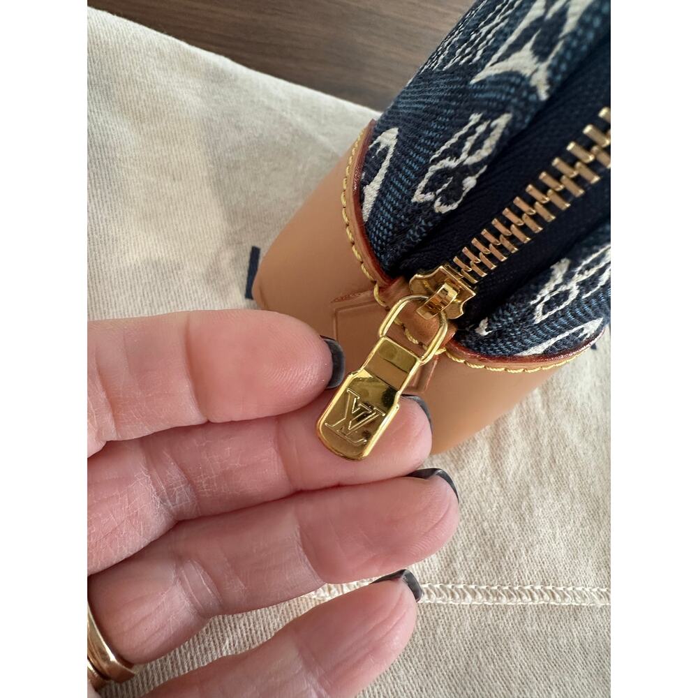 Louis Vuitton Limited Edition Jacquard Since 1854 Monogram Cosmetic Pouch - Picture 5 of 10